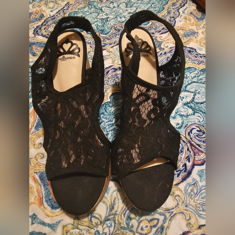 Women's shoes FERGILICIOUS. Size 8. EUC